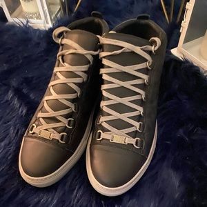 Great Condition Mens Designer With sneakerBagOnly